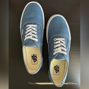 Vans Men's Authentic Shoe in Blue